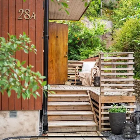 Beautiful House Close To Center 别墅 *