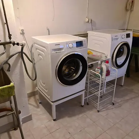 Дом отдыха Family & Worker In