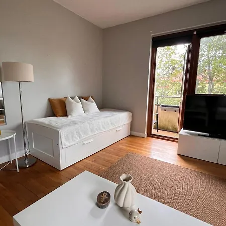 Cozy Apartment, Located Only 10min From The