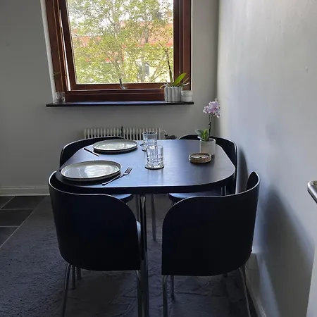 Cozy Apartment, Located Only 10min From The Göteborg