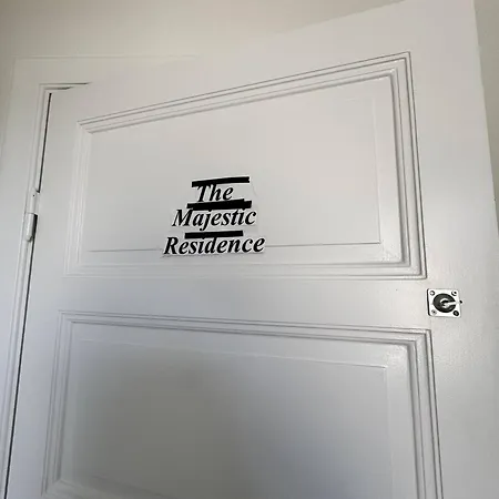 Family & Worker In Lägenhet Göteborg