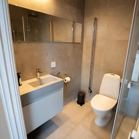 Apartament Floor With Rooftop, 1br In Great Location *