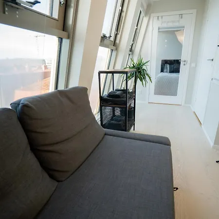 Floor With Rooftop, 1br In Great Location Göteborg