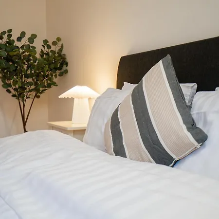 Fully Equipped In Prime Linne And Haga Apartment *