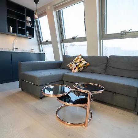 Floor With Rooftop, 1br In Great Location Göteborg