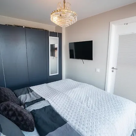 Floor With Rooftop, 1br In Great Location * Göteborg