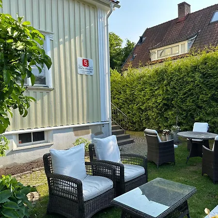 5:ans Bed & Breakfast Frühstückspension 2*