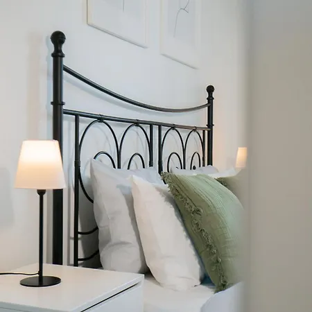 Chic 1br Center Sleeps 4 Braemaregarden * Gotemburgo