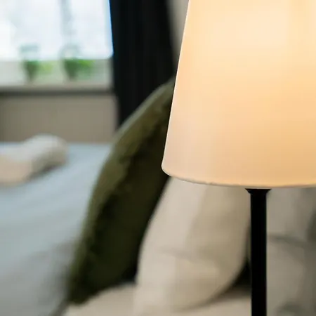 Apartment Chic 1br Center Sleeps 4 Braemaregarden