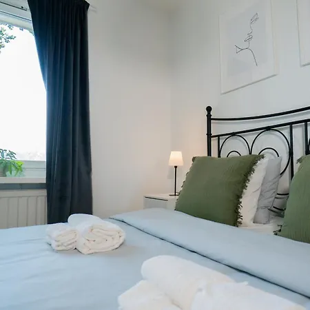 Chic 1br Center Sleeps 4 Braemaregarden