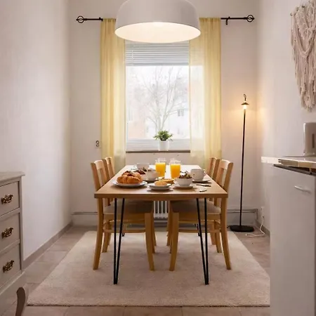 Daire Haha Nordic Partille Large 3br For 7 Guests With 2 Kitchens, Garden & Parking