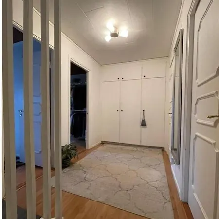 Cozy For Big Travel Group Close To Volvo Гётеборг