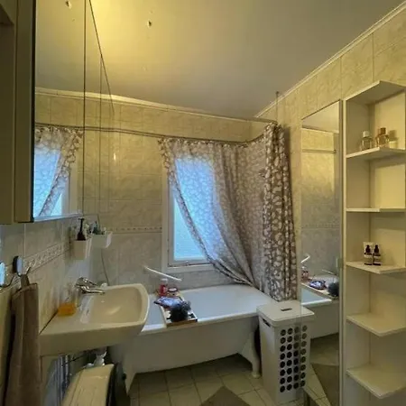 Cozy For Big Travel Group Close To Volvo Гётеборг