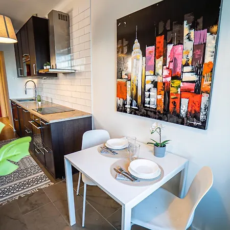 Spacious With Balcony Near Ullevi Lägenhet *