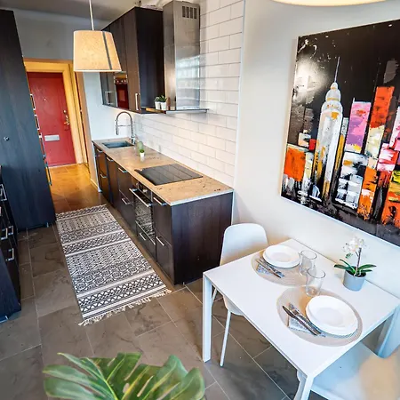 Spacious With Balcony Near Ullevi * Göteborg