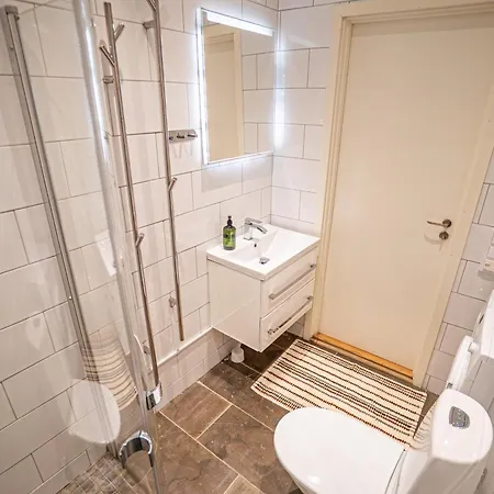 Spacious With Balcony Near Ullevi Lägenhet