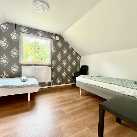 Workers - 4 Beds - Near Volvo - Parking Holiday home Gothenburg