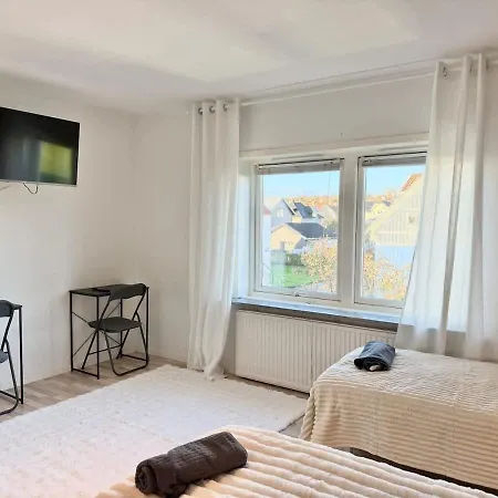 Workers Big - 5 Bedroom - 2 Bath - Volvo * גטבורג