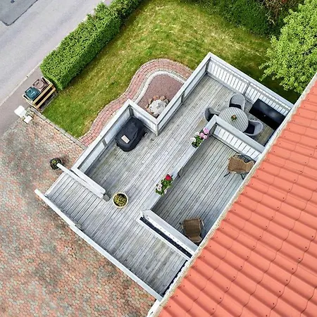 Workers - 4br - 8 Beds - 2 Kitchens - Volvo *