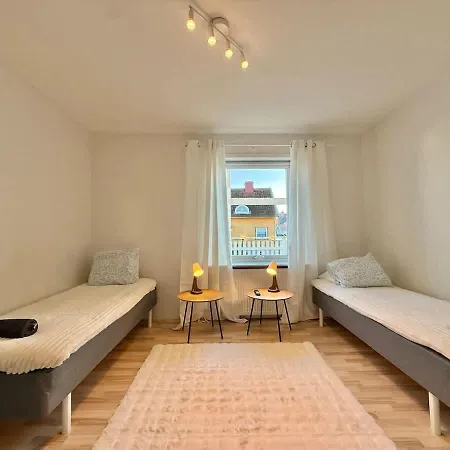 Feriehus Workers Big - 5 Bedroom - 2 Bath - Volvo Göteborg
