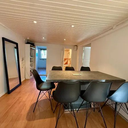 Workers - 5 Bedroom - 2 Bath - Volvo - Parking *