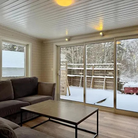 Workers Premium - 5 Bedroom - 10 Beds - Parking * Гётеборг