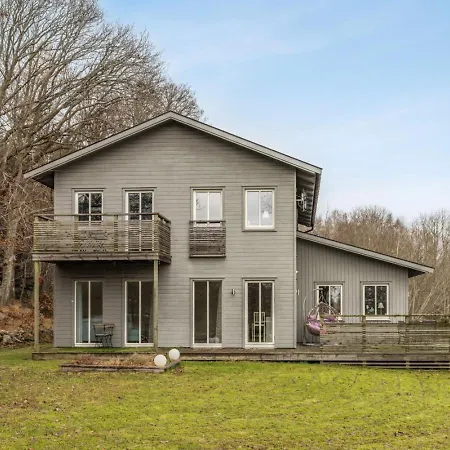 Modern House Near Hastevik And Lovely Nature גטבורג