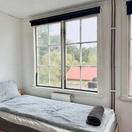 Semesterbostad Workers Dream - 10 Bedroom - 14 Beds - Volvo *