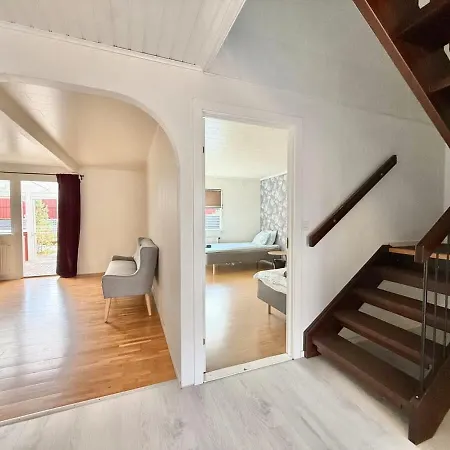 Workers - 8 Beds - 4 Bedroom - 2 Bath * ヨーテボリ