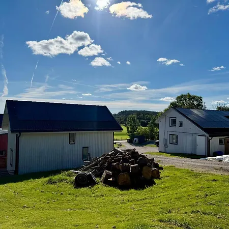 Workers • 19 Beds • 3 Kitchens • Volvo • Parking Holiday home