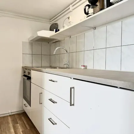 Workers - 3 Bedroom - 6 Beds - Free Parking