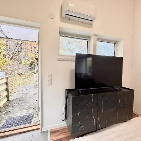 Workers - 2 Beds - Free Parking -volvo Holiday home Gothenburg