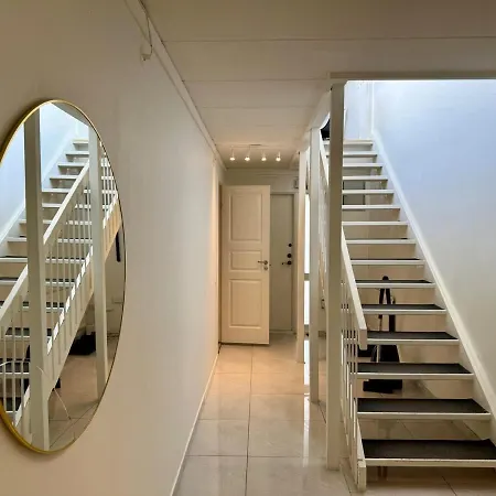 Workers - 2 Bath - 9 Beds - Parking Gothenburg