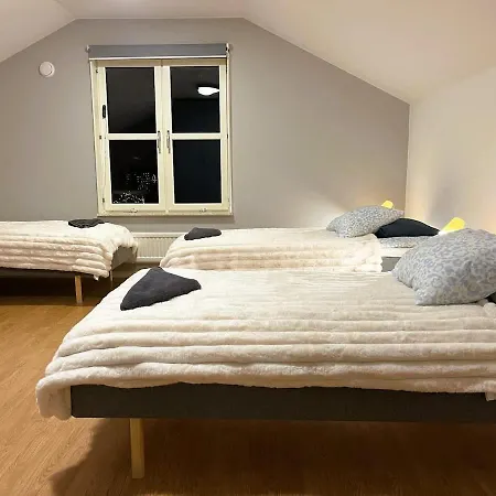 Three Floors Workers *