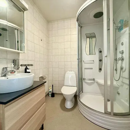Business Groups - 4 Bedrooms - 7 Beds - Near Volvo 度假居