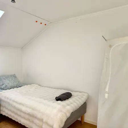 Workers • 19 Beds • 3 Kitchens • Volvo • Parking Holiday home