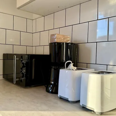 Workers Big - 5 Bedroom - 2 Bath - Volvo Holiday home Gothenburg