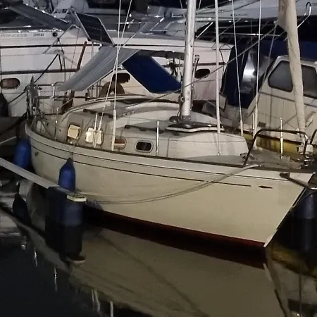 Cozy Sailboat In Göteborg