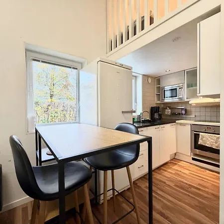 Workers - 2 Beds - Free Parking -volvo Holiday home