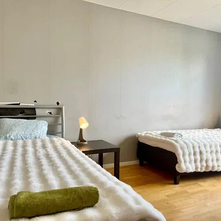 Business Groups - 4 Bedrooms - 7 Beds - Near Volvo * Gothenburg