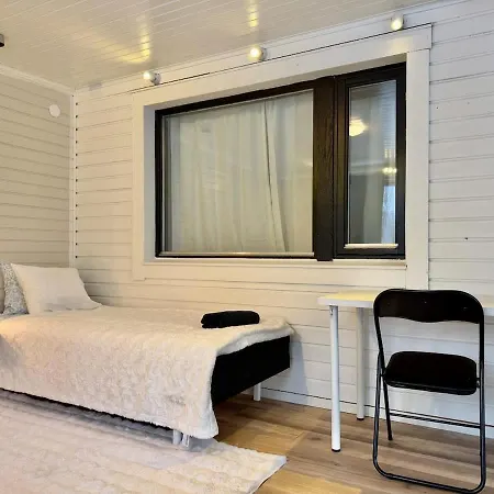 Workers Premium - 5 Bedroom - 10 Beds - Parking Semesterbostad Göteborg
