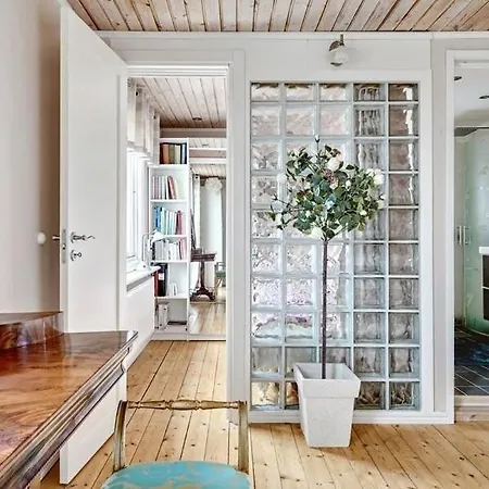 Workers - 4br - 8 Beds - 2 Kitchens - Volvo 펜션 *