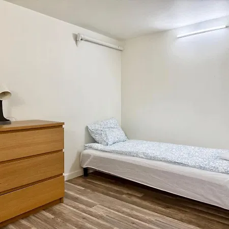 Workers - 3 Bedroom - 6 Beds - Free Parking Feriehus