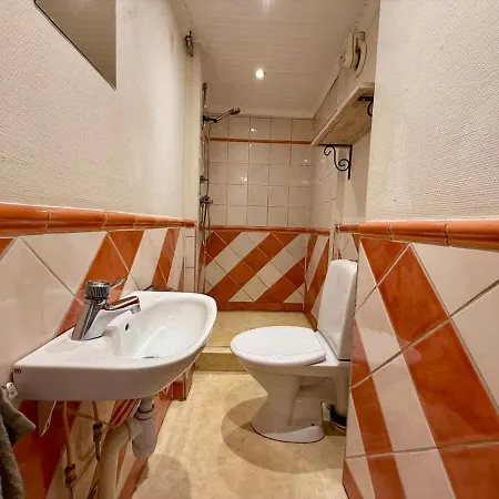 Workers - 5 Bedroom - 2 Bath - Volvo - Parking 別荘 *