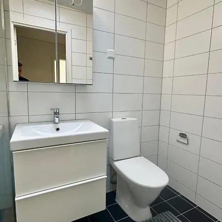 Workers - 5br - 2 Bath - Near Holiday home