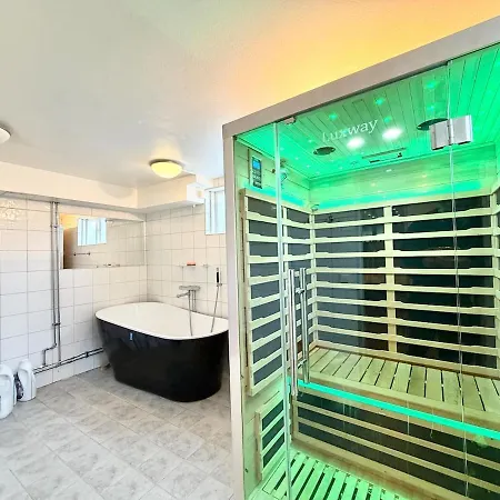 6 Beds - 4 Bedroom - For Workers - Volvo - Parking *