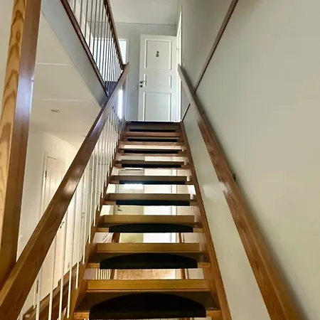Workers - 5br - 2 Bath - Near Holiday home Gothenburg