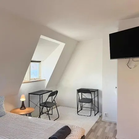 Workers Big - 5 Bedroom - 2 Bath - Volvo *