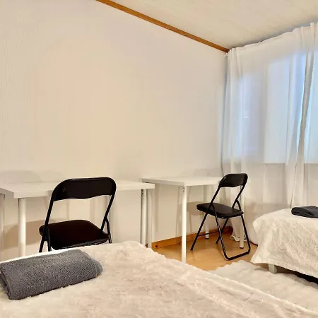 Workers Premium - 5 Bedroom - 10 Beds - Parking *