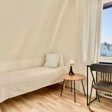 Workers Big - 5 Bedroom - 2 Bath - Volvo * Gothenburg